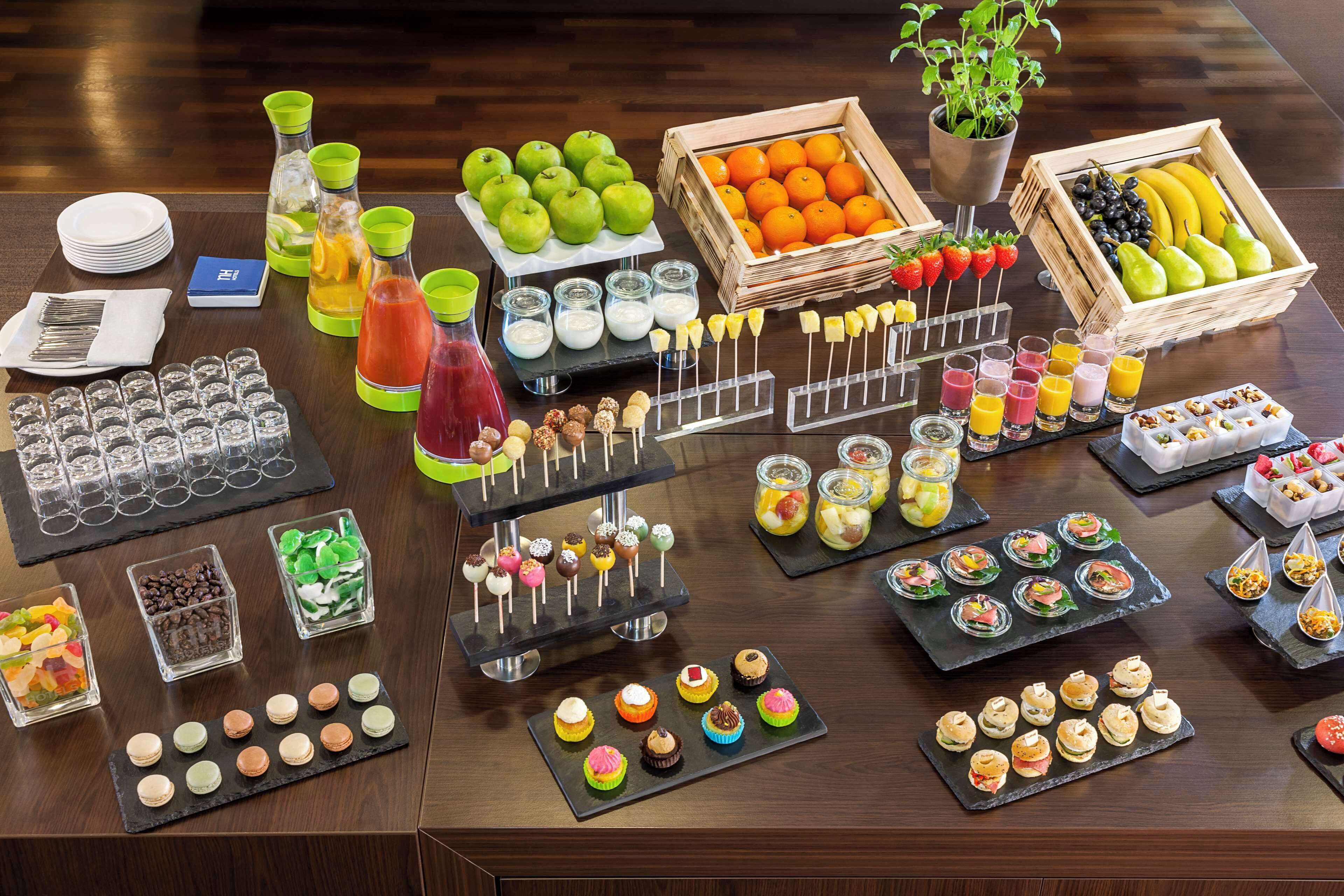 daily buffet breakfast for a fee