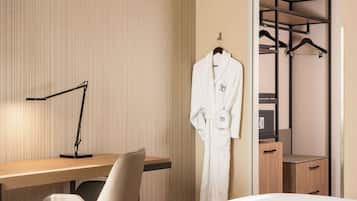 Superior-Zimmer | Daunenbettdecken, Minibar, Zimmersafe, Schreibtisch