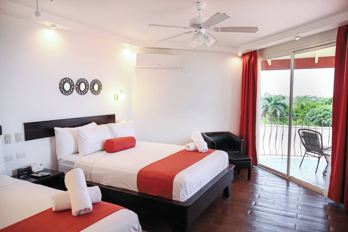 Premium bedding, in-room safe, individually decorated