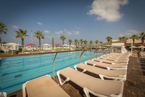 Indoor pool, outdoor pool