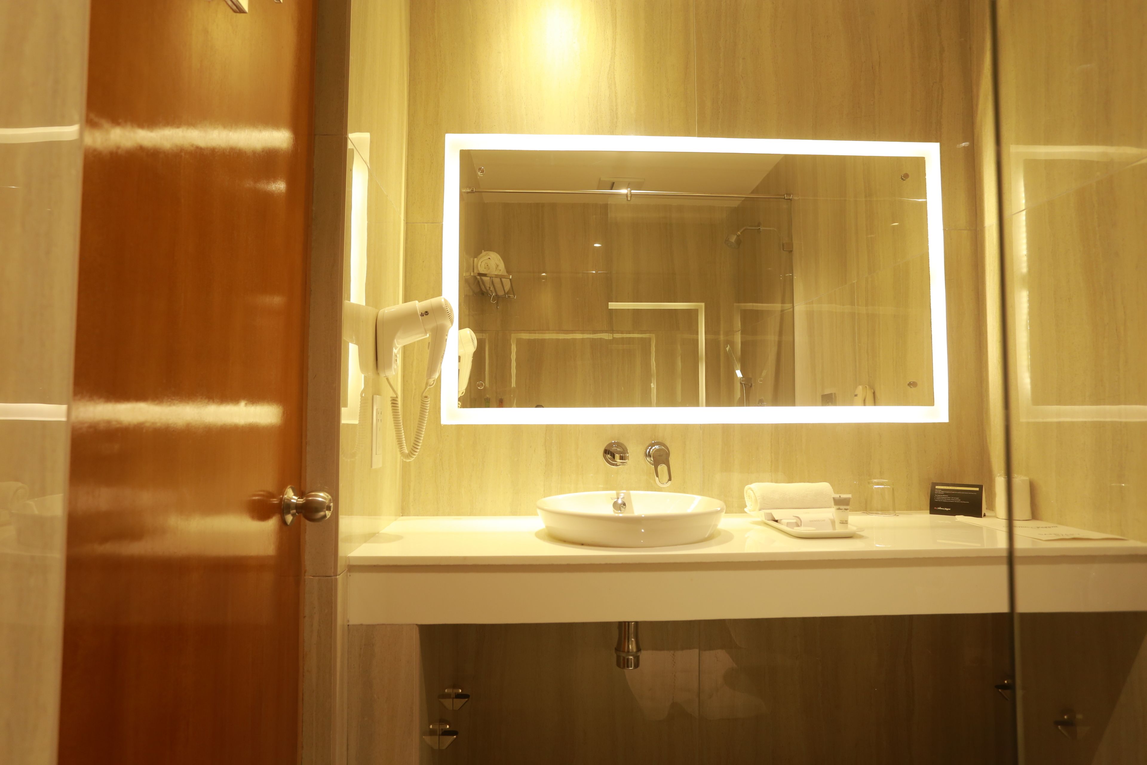 superior room | bathroom sink