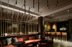 Lounge - The Avenue Regent (Kanayannur)