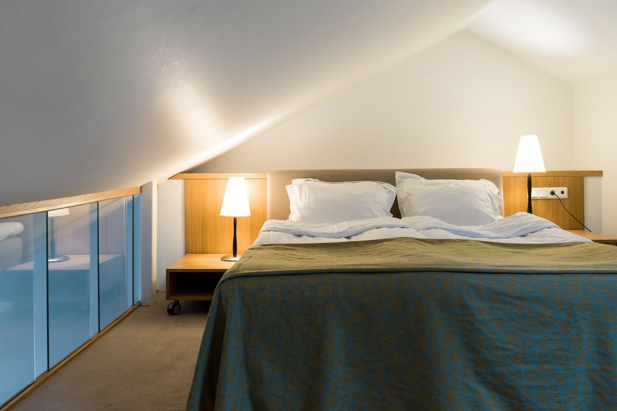 Premium bedding, pillowtop beds, minibar, in-room safe