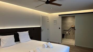 Deluxe Double Room | Down comforters, desk, laptop workspace, blackout drapes