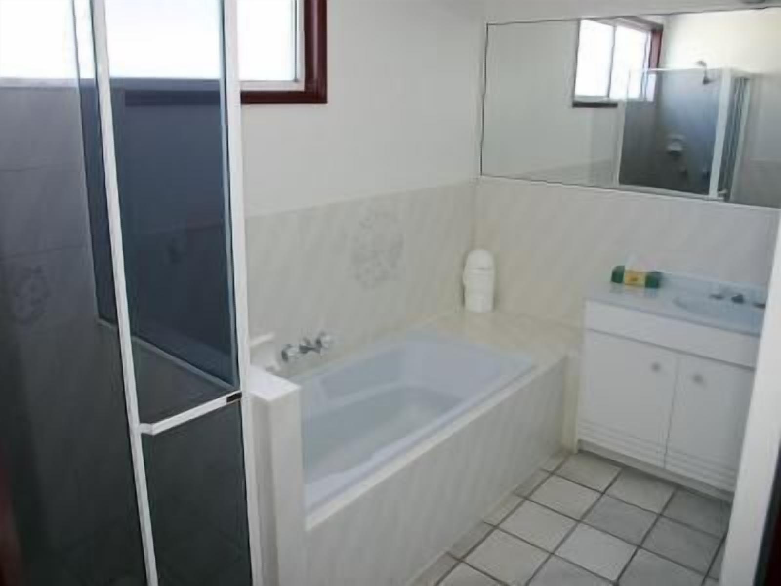 Bay Hideaway Resort — image 8