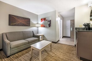 Habitación estándar, 2 camas de matrimonio, no fumadores, frigorífico y microondas | Ropa de cama de alta calidad y colchones con acolchado adicional