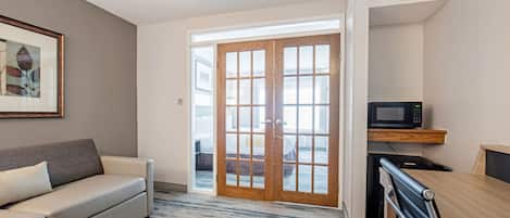 Suite, 1 Bedroom, Non Smoking | Premium bedding, desk, laptop workspace, iron/ironing board