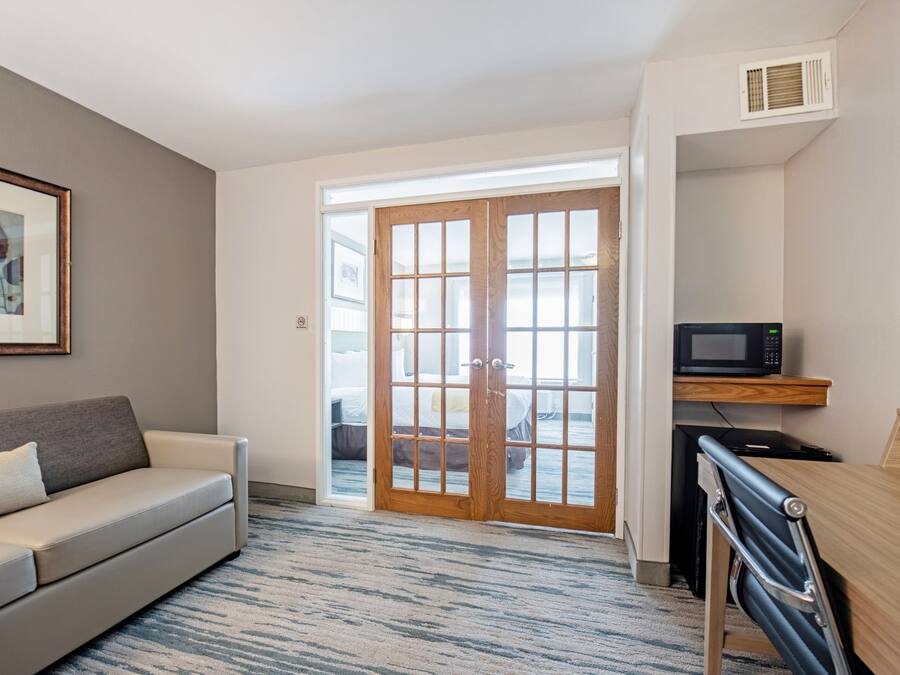 Suite, 1 Bedroom, Non Smoking | Premium bedding, desk, laptop workspace, iron/ironing board