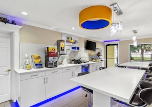 Colazione self-service inclusa, servita tutte le mattine