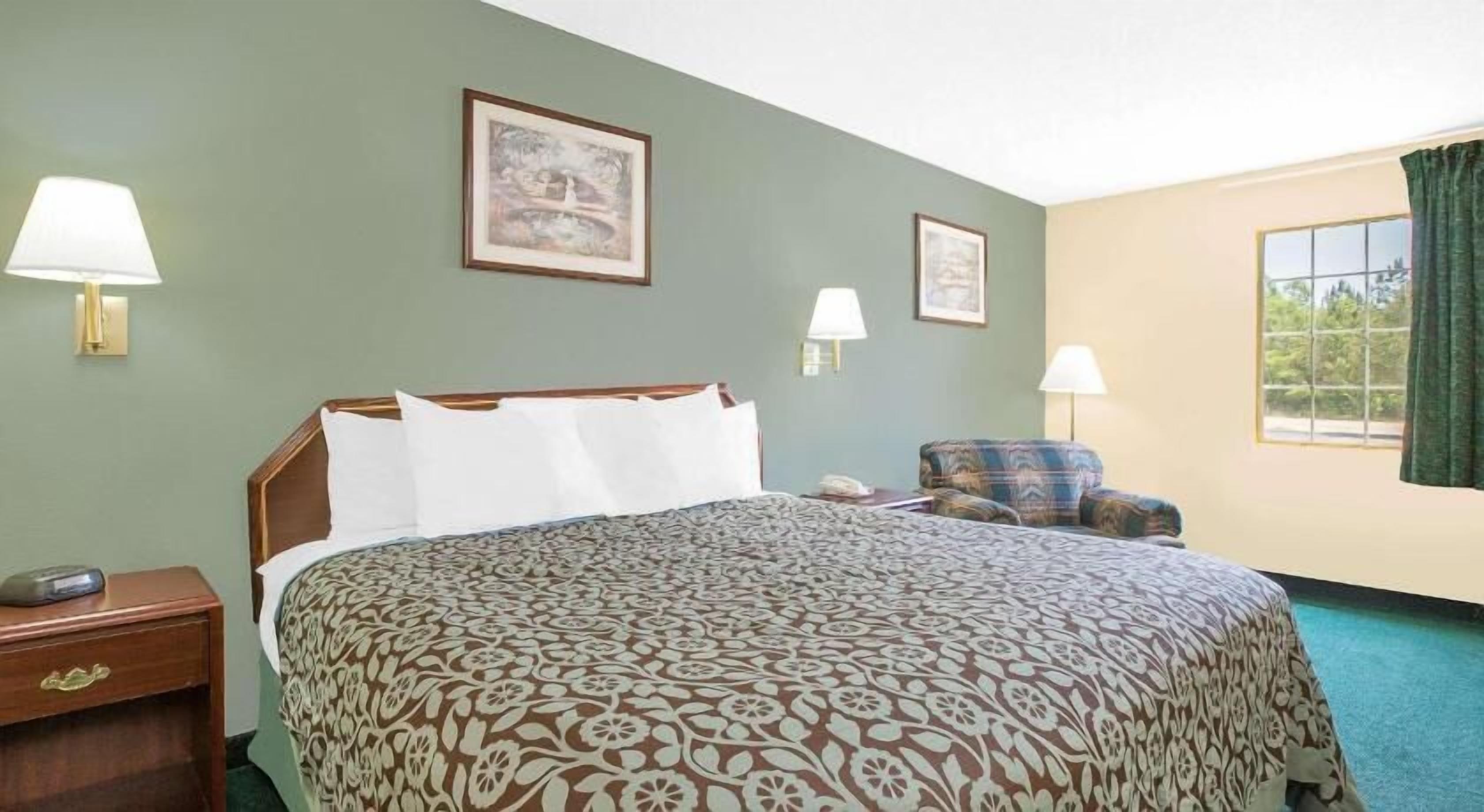 Desk, iron/ironing board, free cribs/infant beds, free WiFi