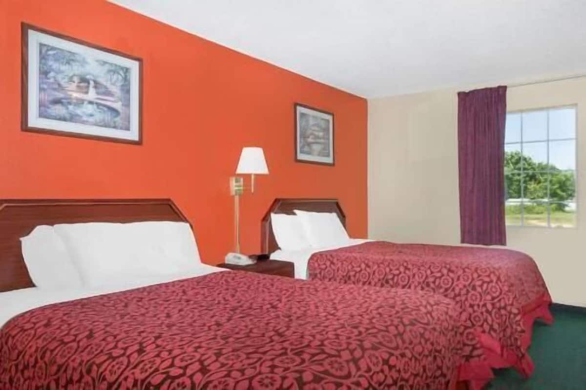 Desk, iron/ironing board, free cribs/infant beds, free WiFi