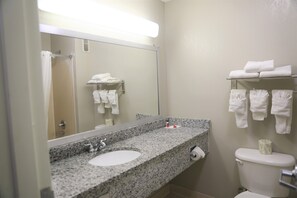 Deluxe Room, 1 King Bed, Non Smoking | Bathroom