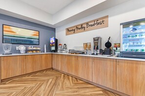 Free daily on-the-go breakfast - Sleep Inn (Manassas)
