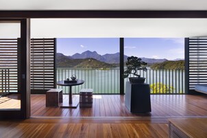 5-7樓湖景套房2人房 | 1 間臥室、高級寢具、客房內保險箱、書桌