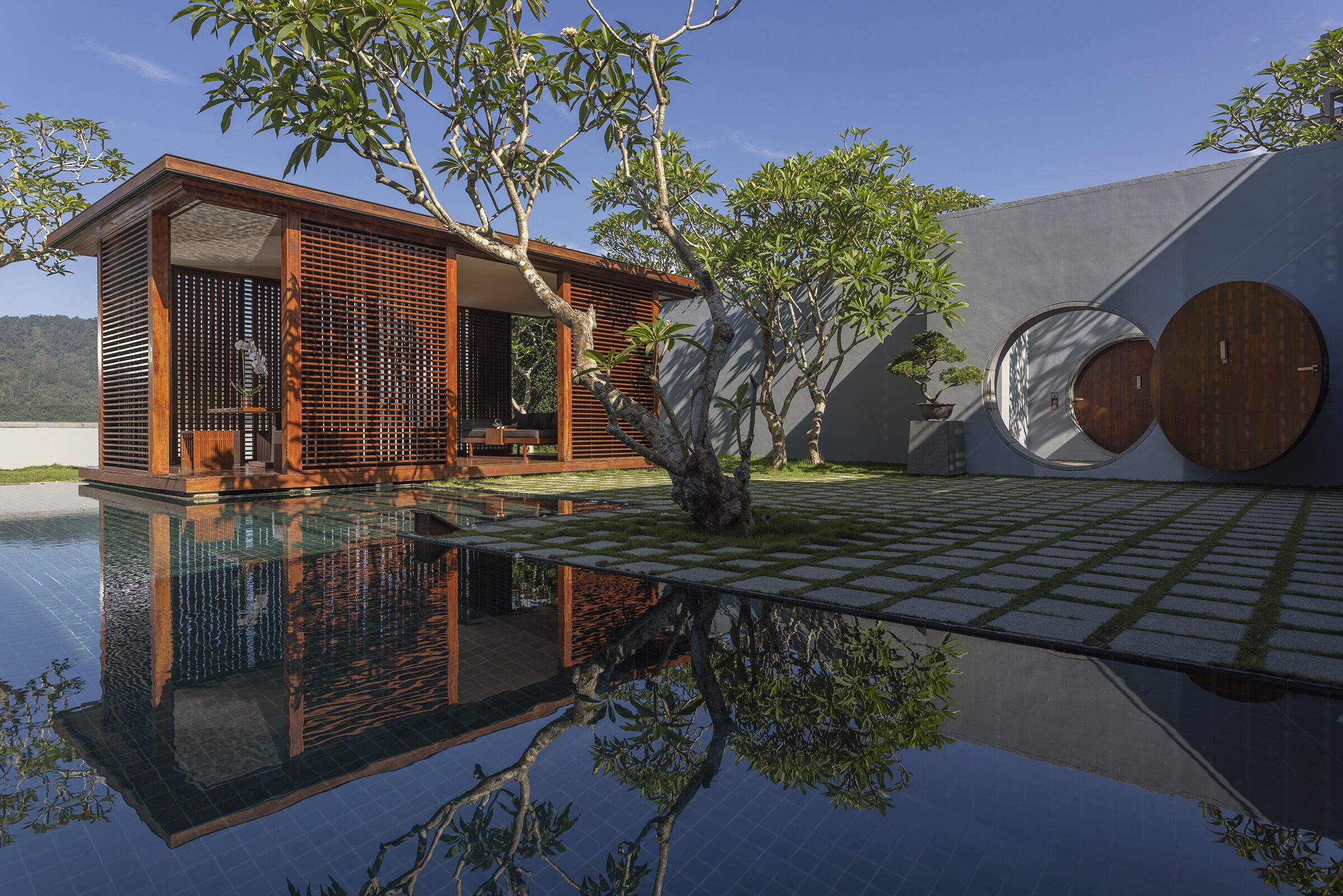 courtyard pool villa | terrace/patio