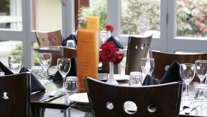 Breakfast and dinner served - Quality Hotel Cargills (Dunedin)