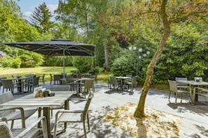Terrace/patio - Fletcher Hotel-Restaurant De Scheperskamp (Lochem)