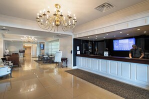 Lobby-Lounge