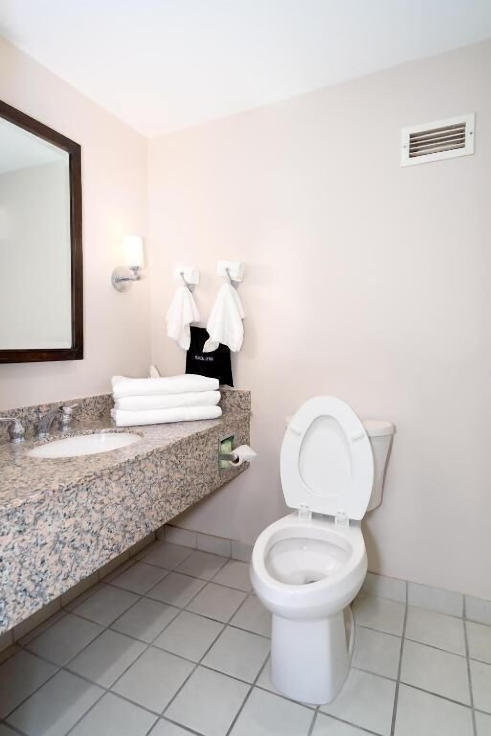 Bella Vista Hotel & Suites