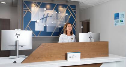 Holiday Inn Express Hotel & Suites Clinton by IHG