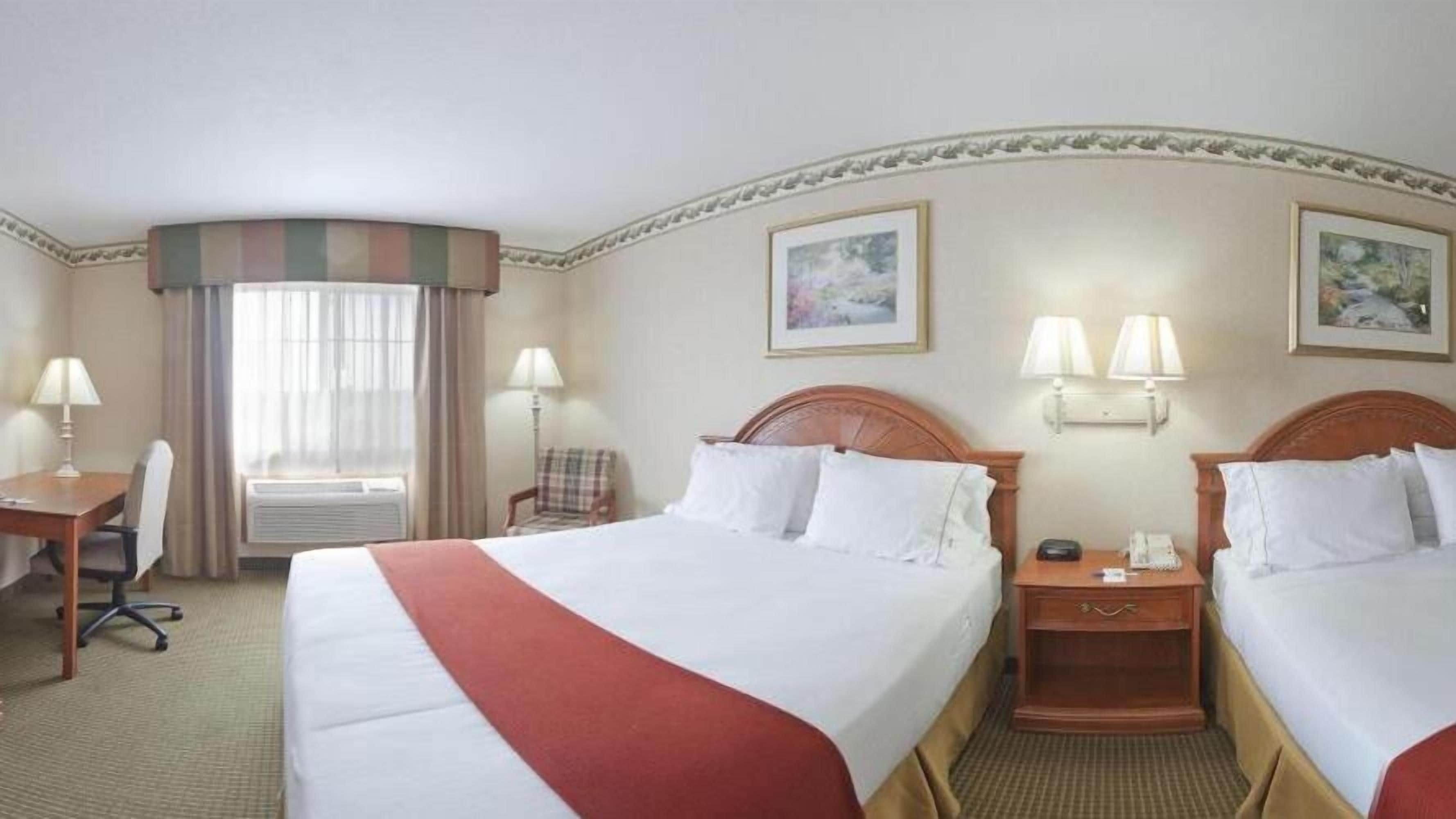 in-room safe, desk, iron/ironing board, free cots/infant beds