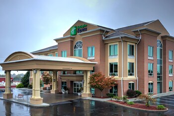 Holiday Inn Express & Suites Richmond by IHG