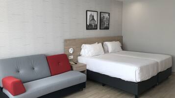 Couette en duvet d'oie, coffres-forts dans les chambres, bureau