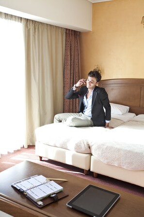 Double or Twin Room | In-room safe, soundproofing, iron/ironing board, free cots/infant beds