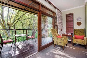 Premium bedding, minibar, in-room safe, desk - Irene Country Hotel (Irene, Centurion)