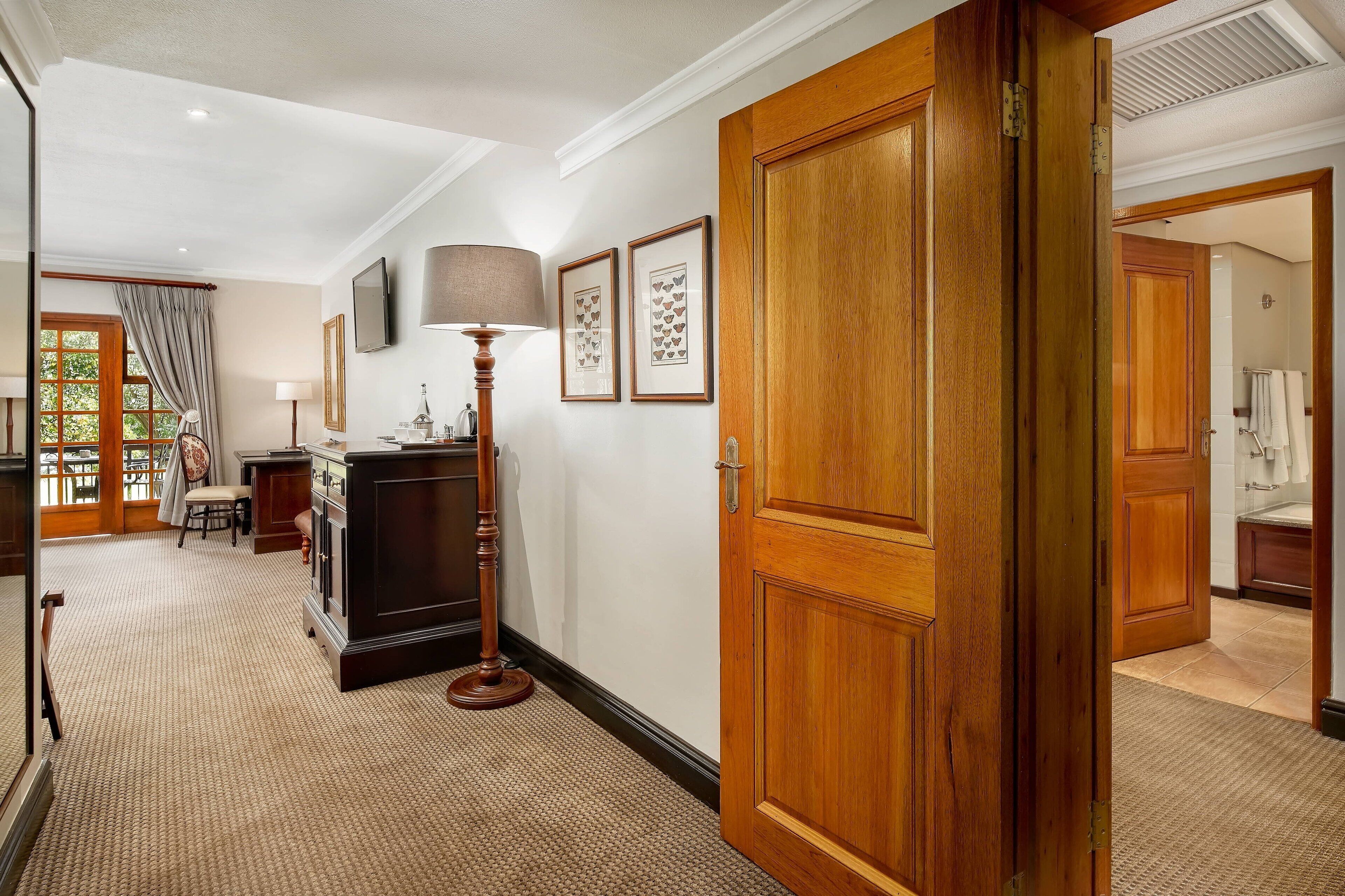 room, 1 king bed with sofa bed, non smoking, lake view | premium bedding, minibar, in-room safe, desk