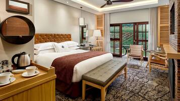 Habitación, 1 cama King size, para no fumadores (Patio) | Ropa de cama de alta calidad y minibar