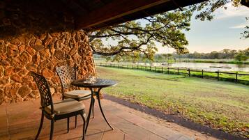 Room, 1 King Bed, Non Smoking, Patio (View) | View from room