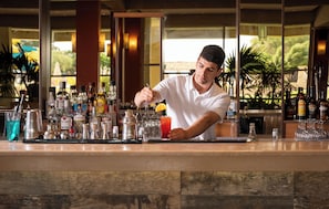 3 bars/lounges, beach bar