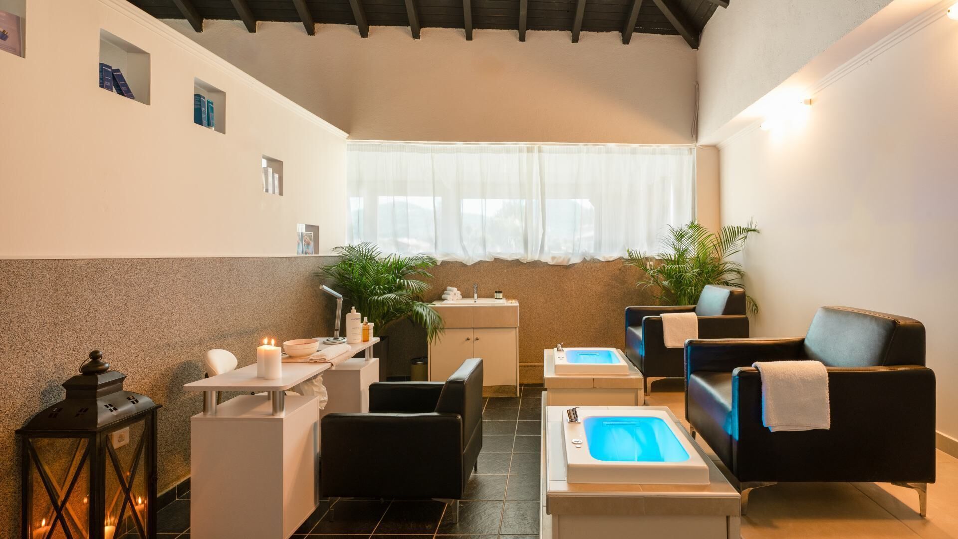 Sauna, hot tub, steam room, Turkish bath, body treatments