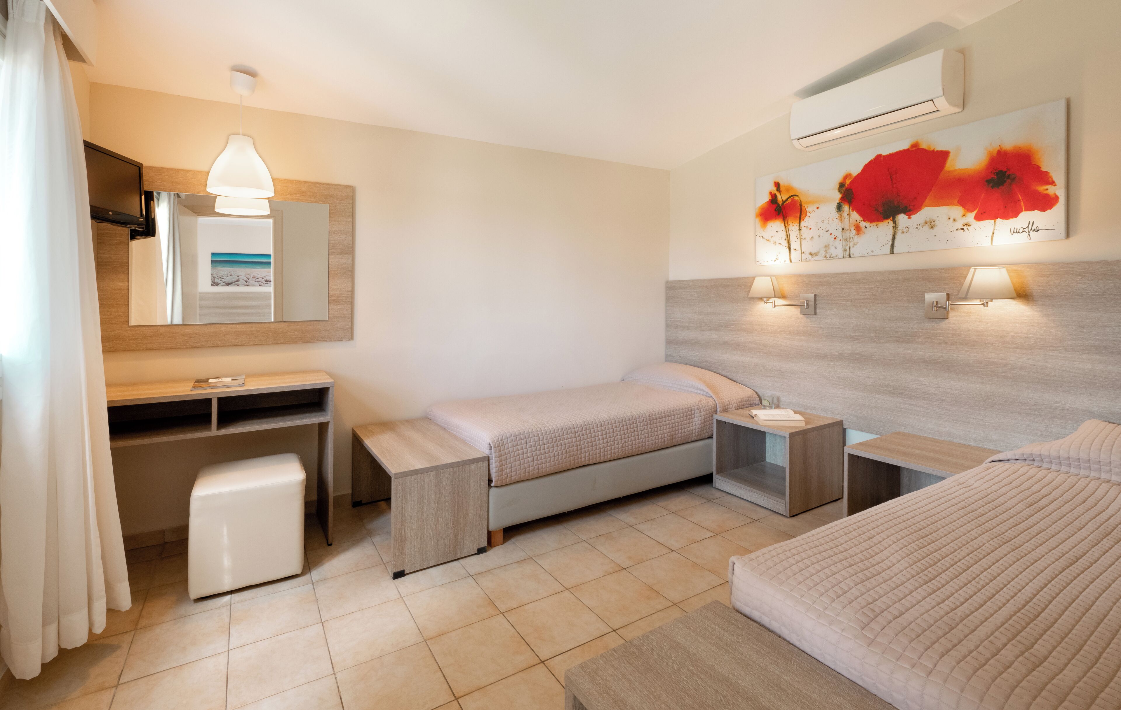 Free WiFi, bed sheets