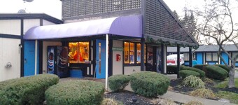 Xenia Country Inn
