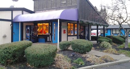 Xenia Country Inn