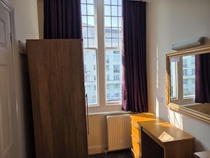 Standard Single Room, 1 Twin Bed | Pillowtop beds, desk, free cribs/infant beds, free WiFi