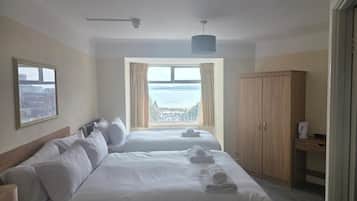 Pillowtop beds, desk, free cribs/infant beds, free WiFi