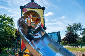Children's play area - outdoor
