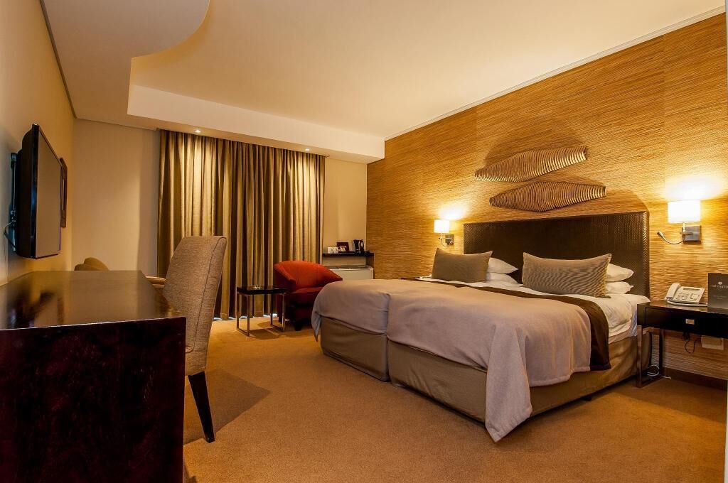 In-room safe, desk, iron/ironing board, free WiFi