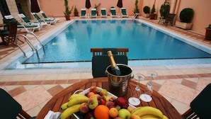Outdoor pool - Imperial Palace Hotel (Amman)