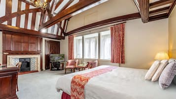 Superior Room, 1 Double Bed, Non Smoking | Desk, laptop workspace, iron/ironing board (on request), rollaway beds