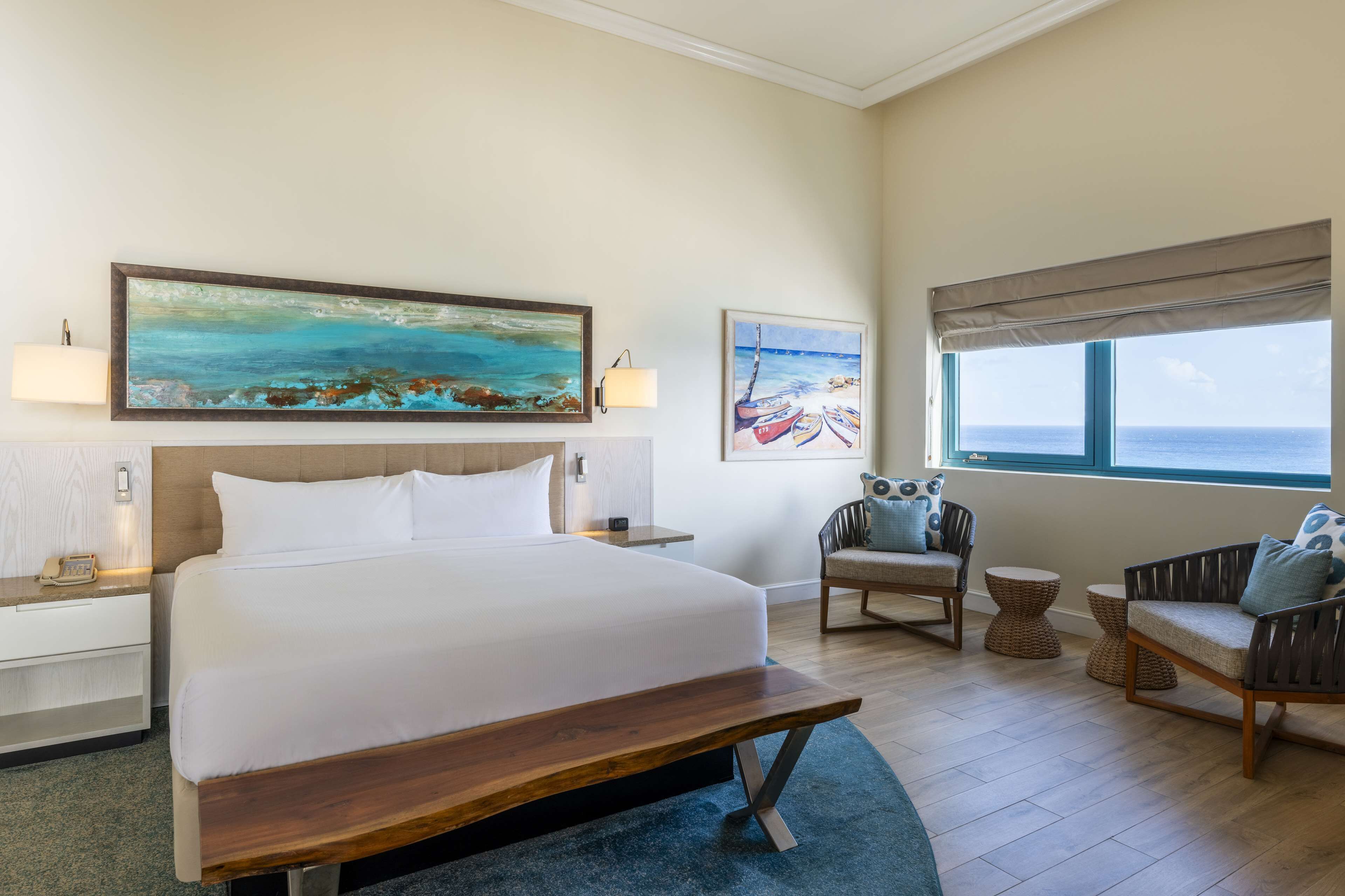 プレミアム スイート キングベッド 1 台 (Premium Ocean Prime Minisuiter Suite) | ミニバー、セーフティボックス (室内)、デスク、ノートパソコン用作業スペース