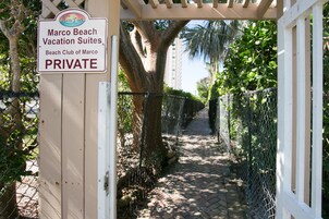 Entrada de la propiedad