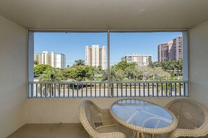 Suite, 1 Bedroom | 1 bedroom, individually decorated, individually furnished