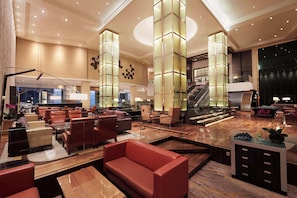 9 restaurants, breakfast, lunch, dinner served; Fusion cuisine 