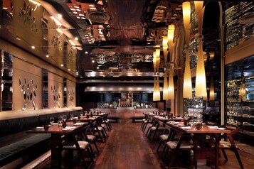 9 restaurants, breakfast, lunch, dinner served; Fusion cuisine
