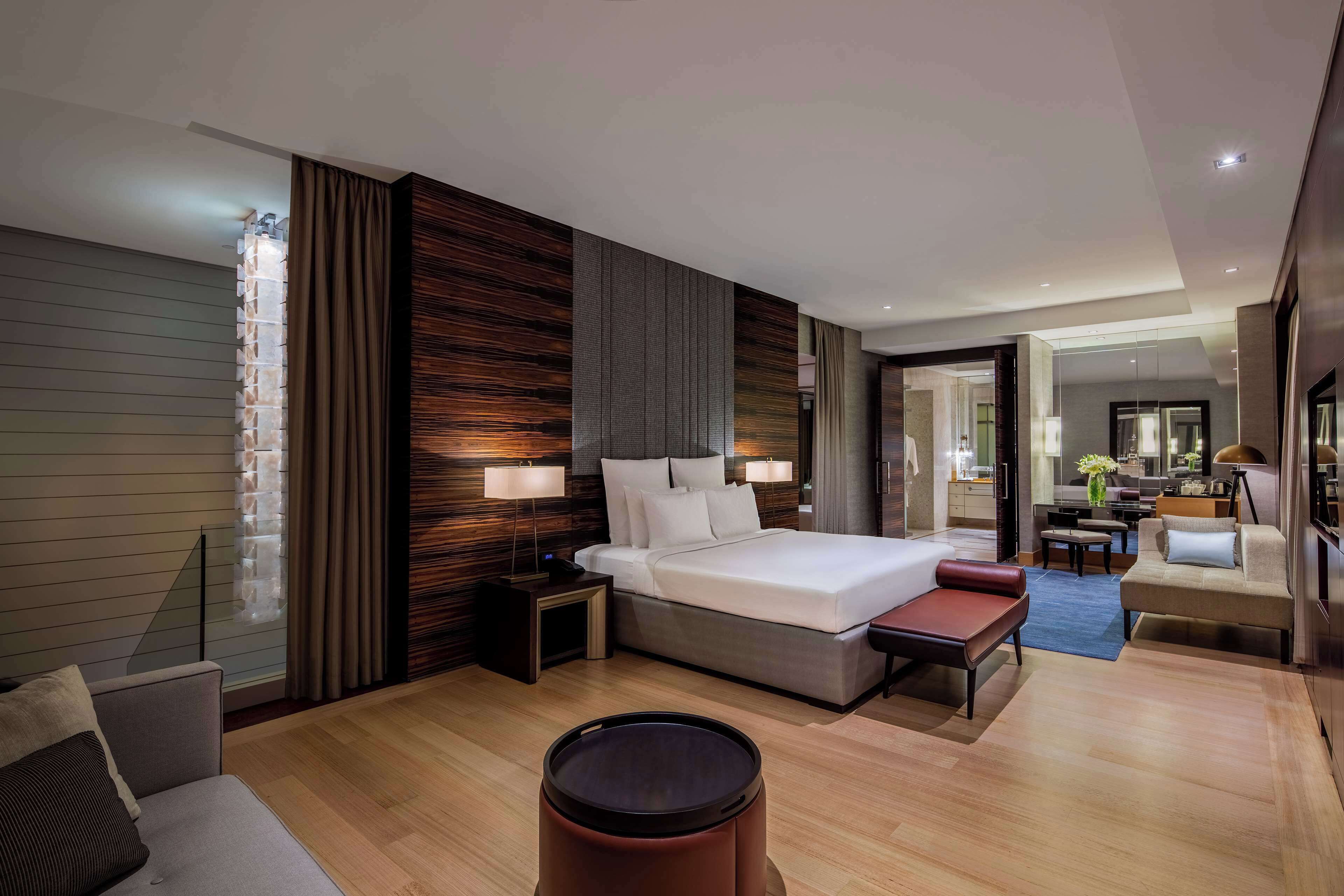 penthouse, club lounge access | 1 bedroom, hypo-allergenic bedding, minibar, in-room safe