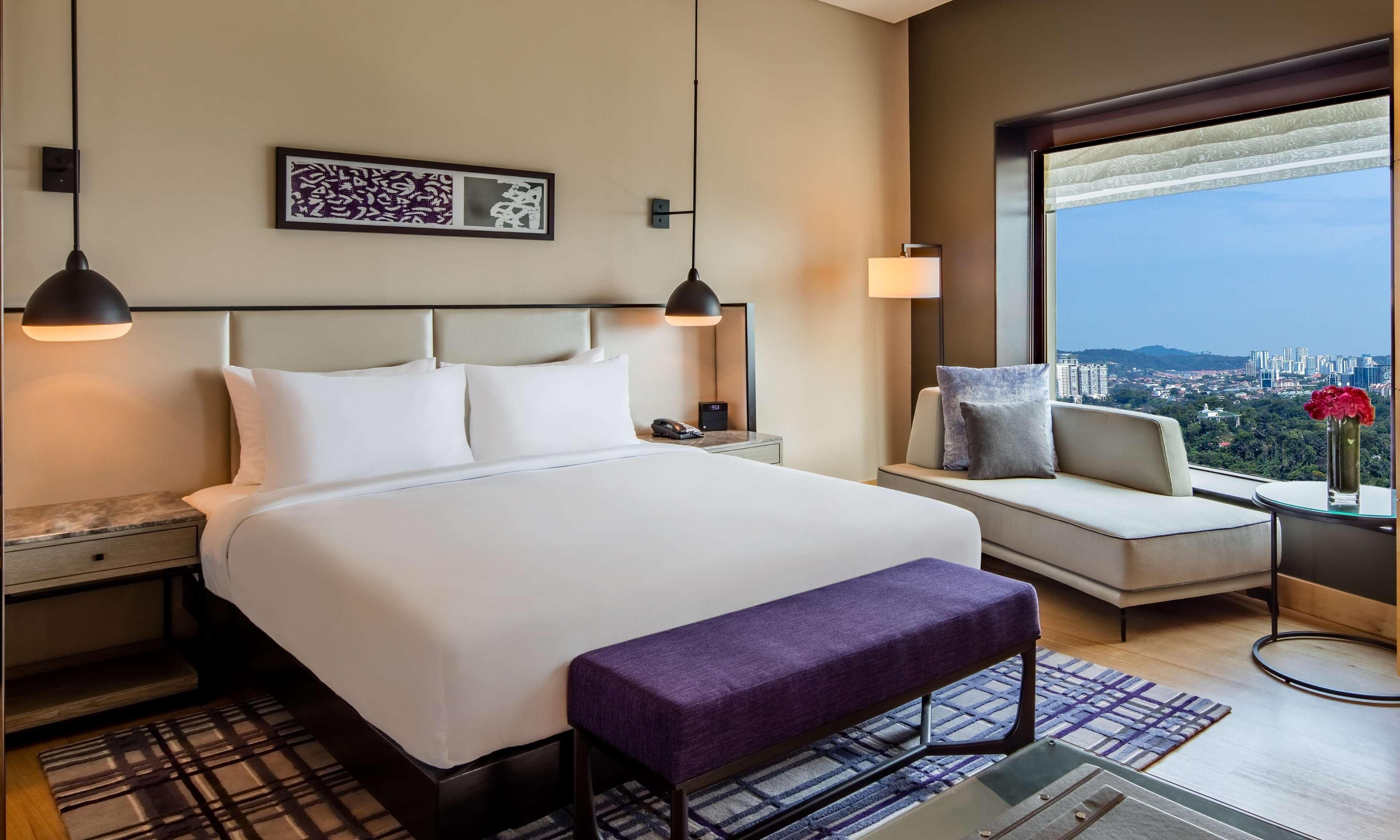 Ropa de cama hipoalergénica y minibar 